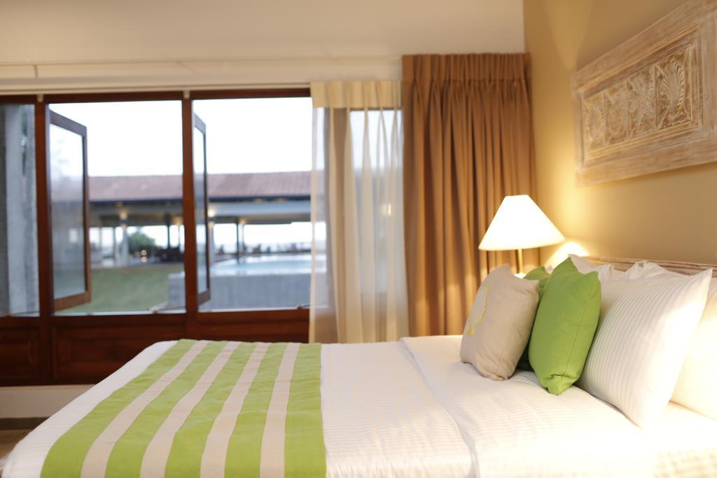 เดอะ บีช บูทิก โฮเต็ล ปามุนุกามา Hotel อุสเวตาเกอิยาวา ภายนอก รูปภาพ