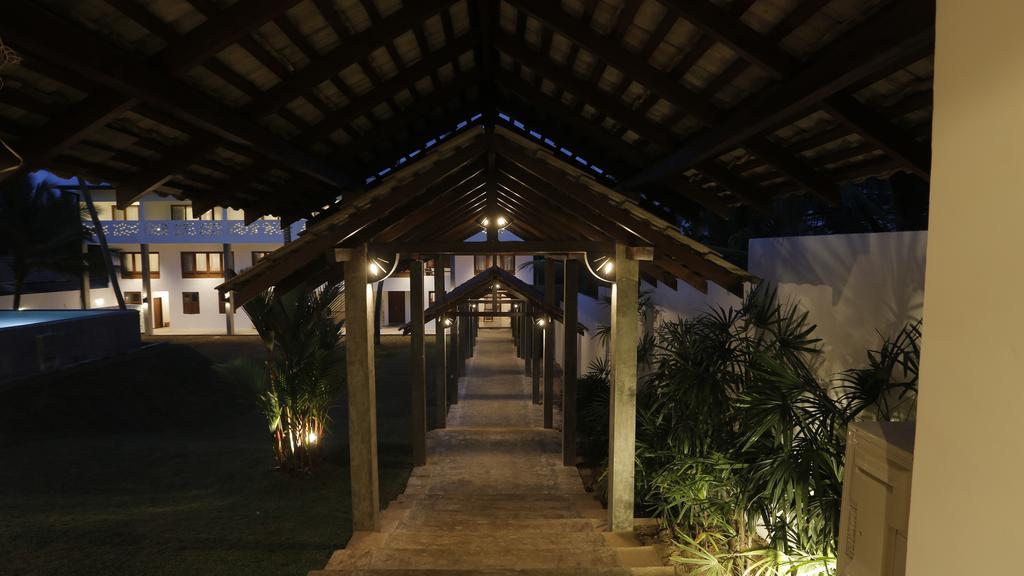 เดอะ บีช บูทิก โฮเต็ล ปามุนุกามา Hotel อุสเวตาเกอิยาวา ภายนอก รูปภาพ