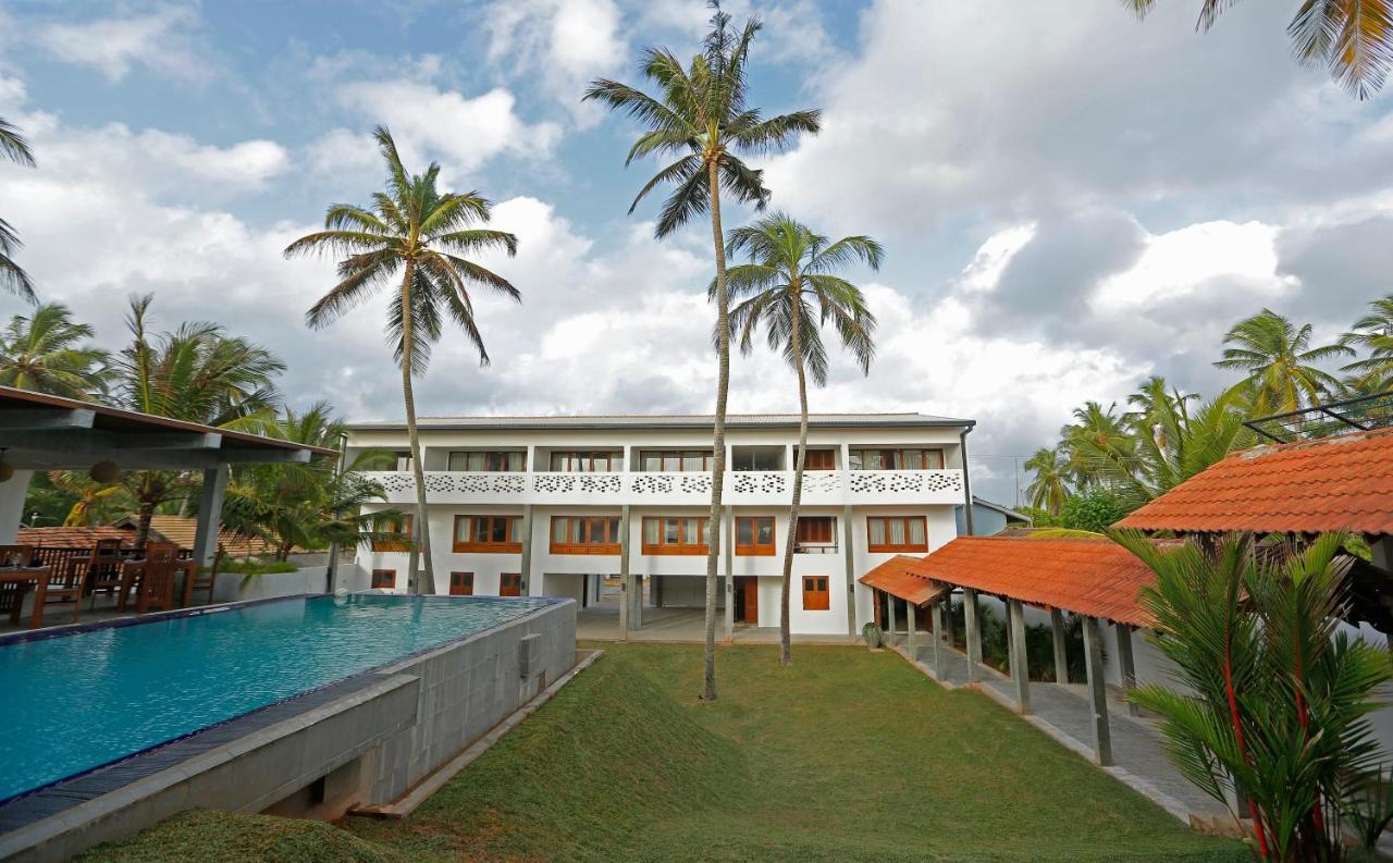 เดอะ บีช บูทิก โฮเต็ล ปามุนุกามา Hotel อุสเวตาเกอิยาวา ภายนอก รูปภาพ